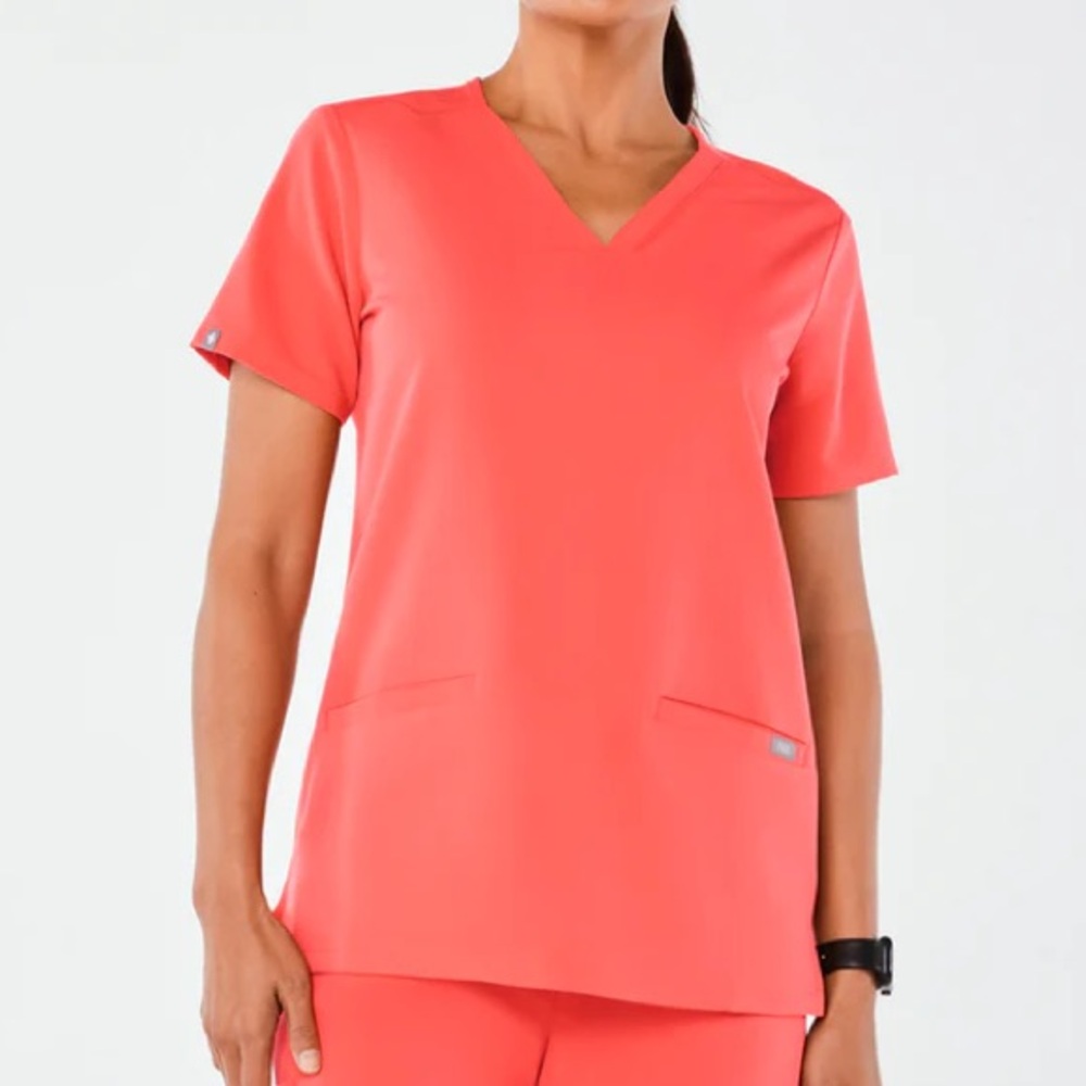 Figs Casma Three-Pocket Scrub Top